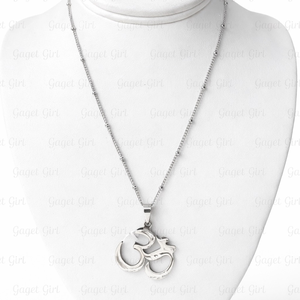 Silver Om Pendant Necklace